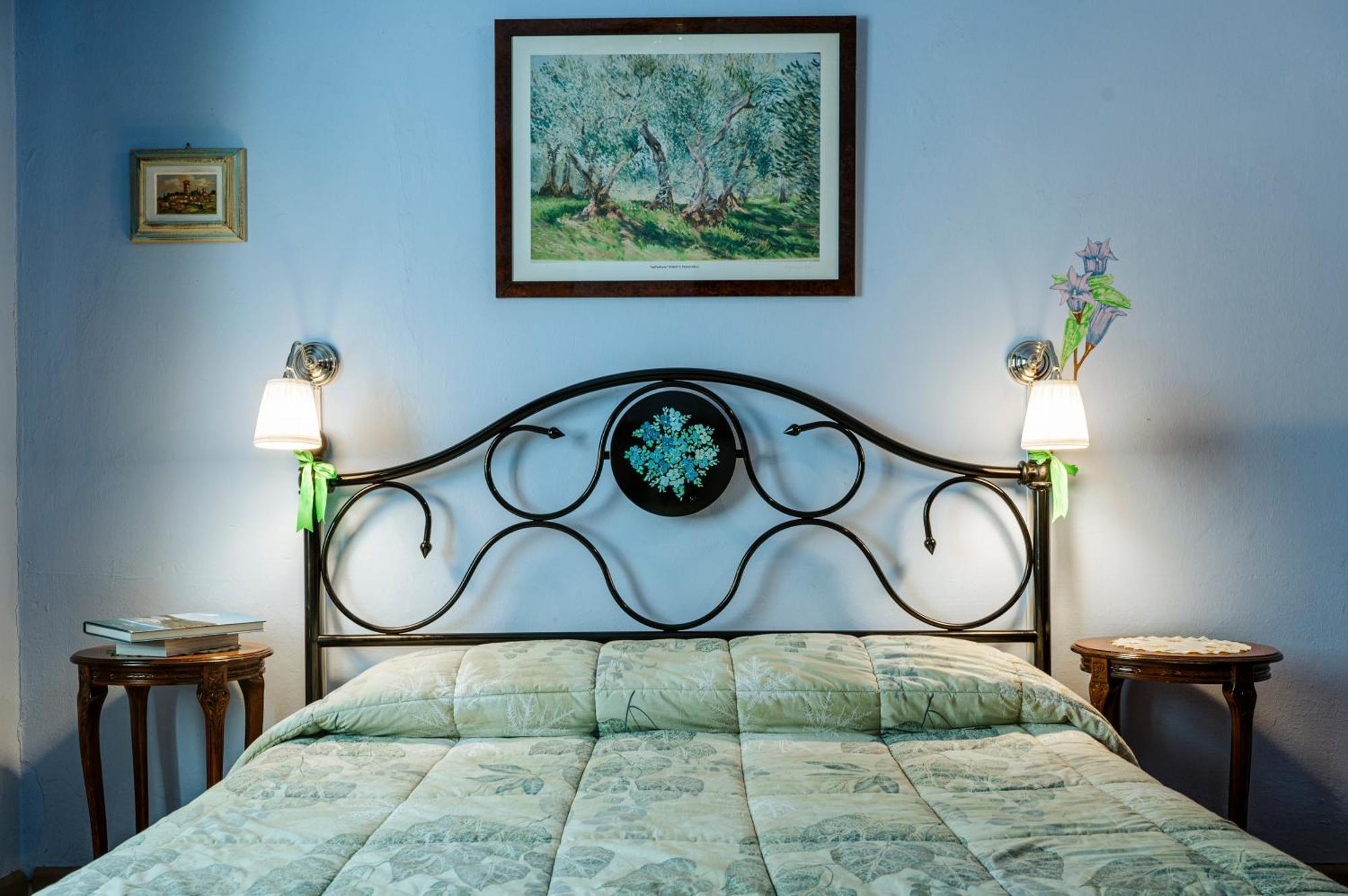 Antica Casa Dei Rassicurati Bed & Breakfast Montecarlo Exterior photo